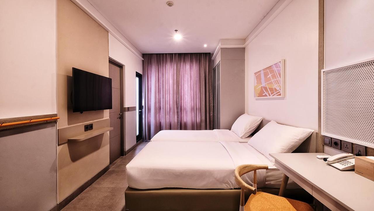 Joylive Bsd City Tangerang Exterior photo