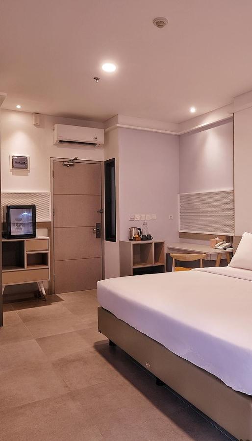 Joylive Bsd City Tangerang Exterior photo